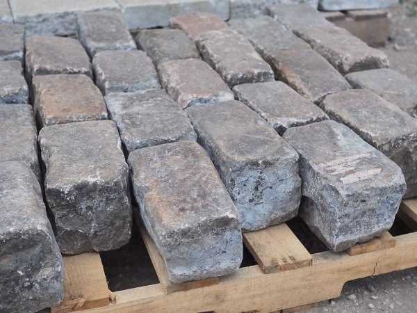 BricksDark-1